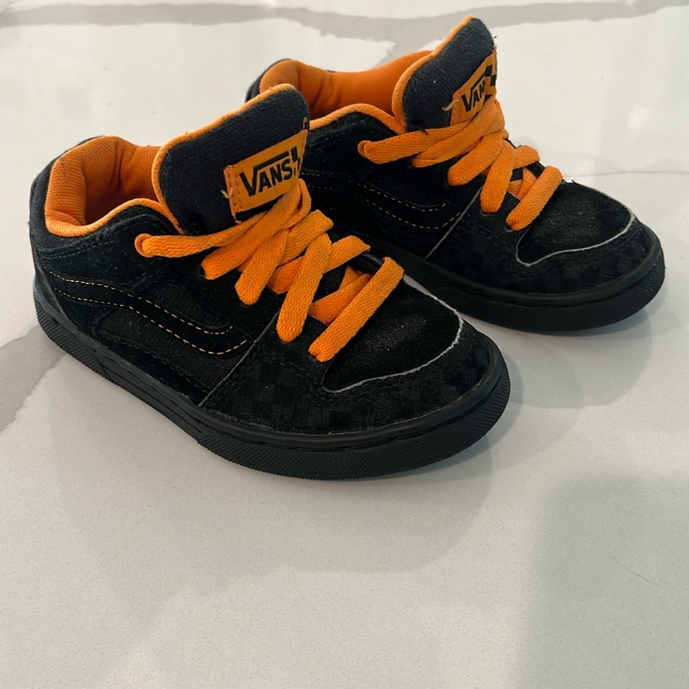Size 11 vans in excellent shape